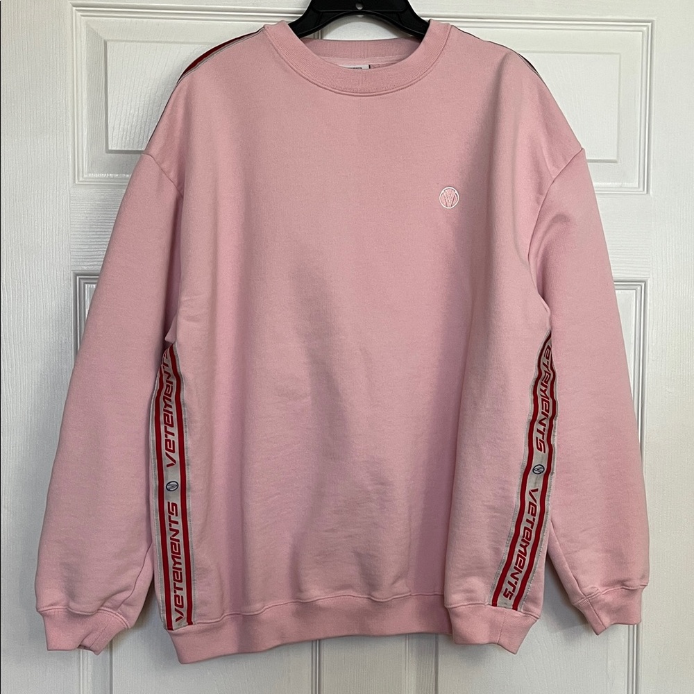 Vetements Embroidered Logo Crewneck Sweatshirt Pink Unisex Sz M - Oversized - Picture 12 of 13